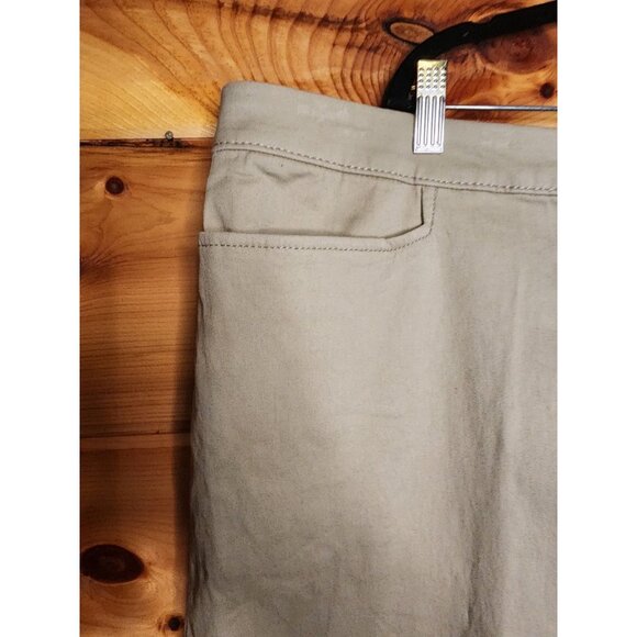 Catherines Essentials Plus Size 4X Capri Pull On With Front Pocket - Picture 6 of 10